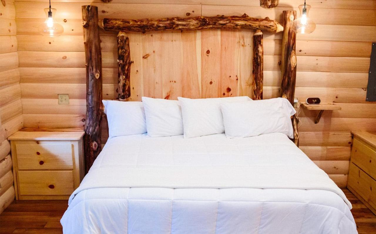 Cricket Hill Treehouse B By Amish Country Lodging Millersburg Exterior foto